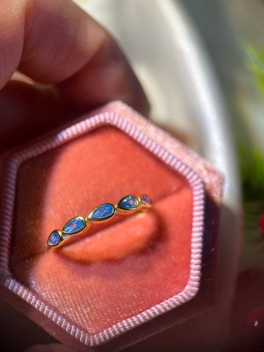LUNA guldbelagt ring i sterlingsølv m. blå zirkon sten (925S)